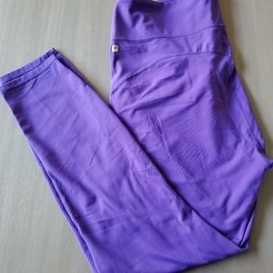 Fabletics 2X workout leggings